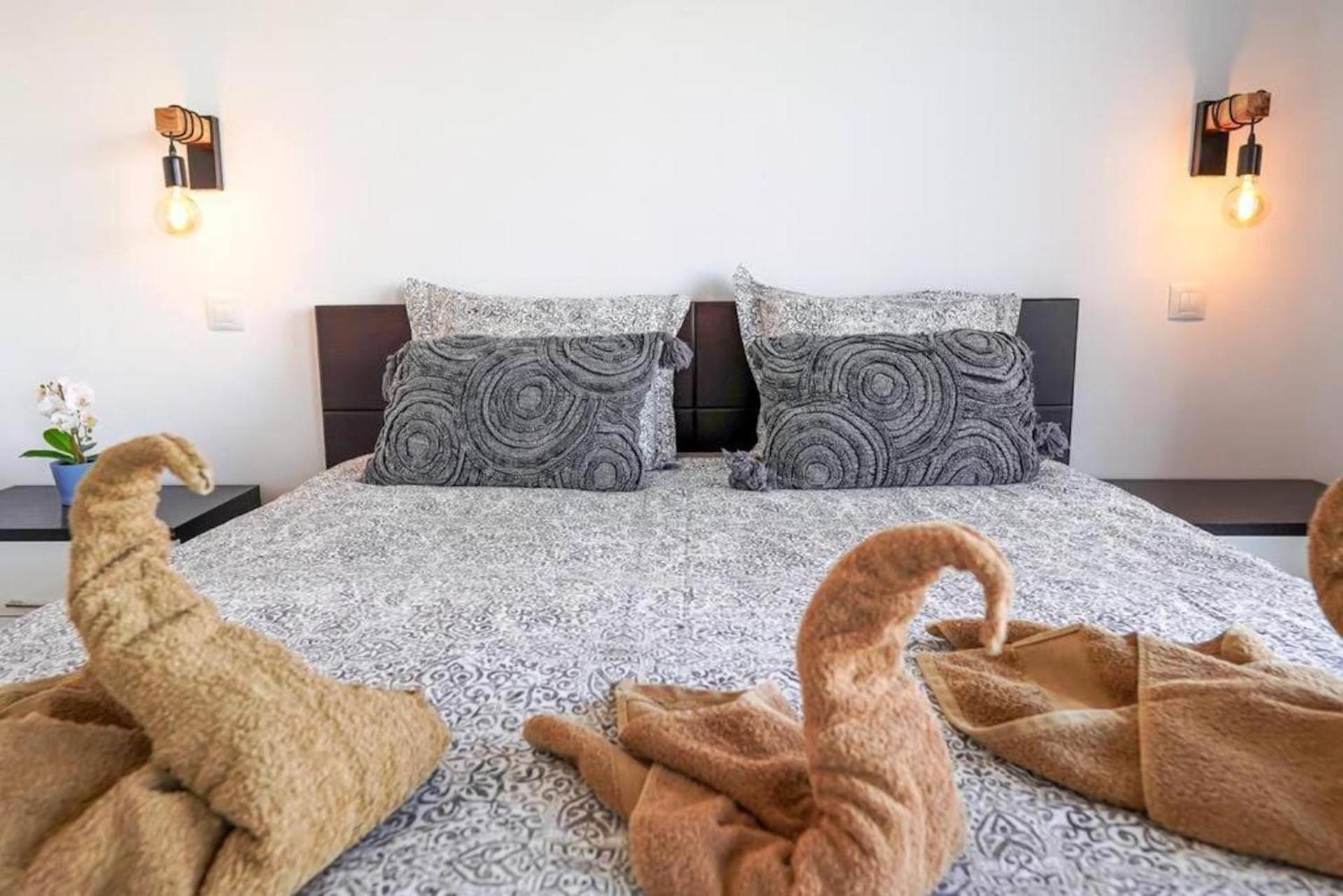 Amazing 2 Bedroom Flat With Beachfront And Pool, Paraiso Del Sur A306 プラヤ・パライソ エクステリア 写真