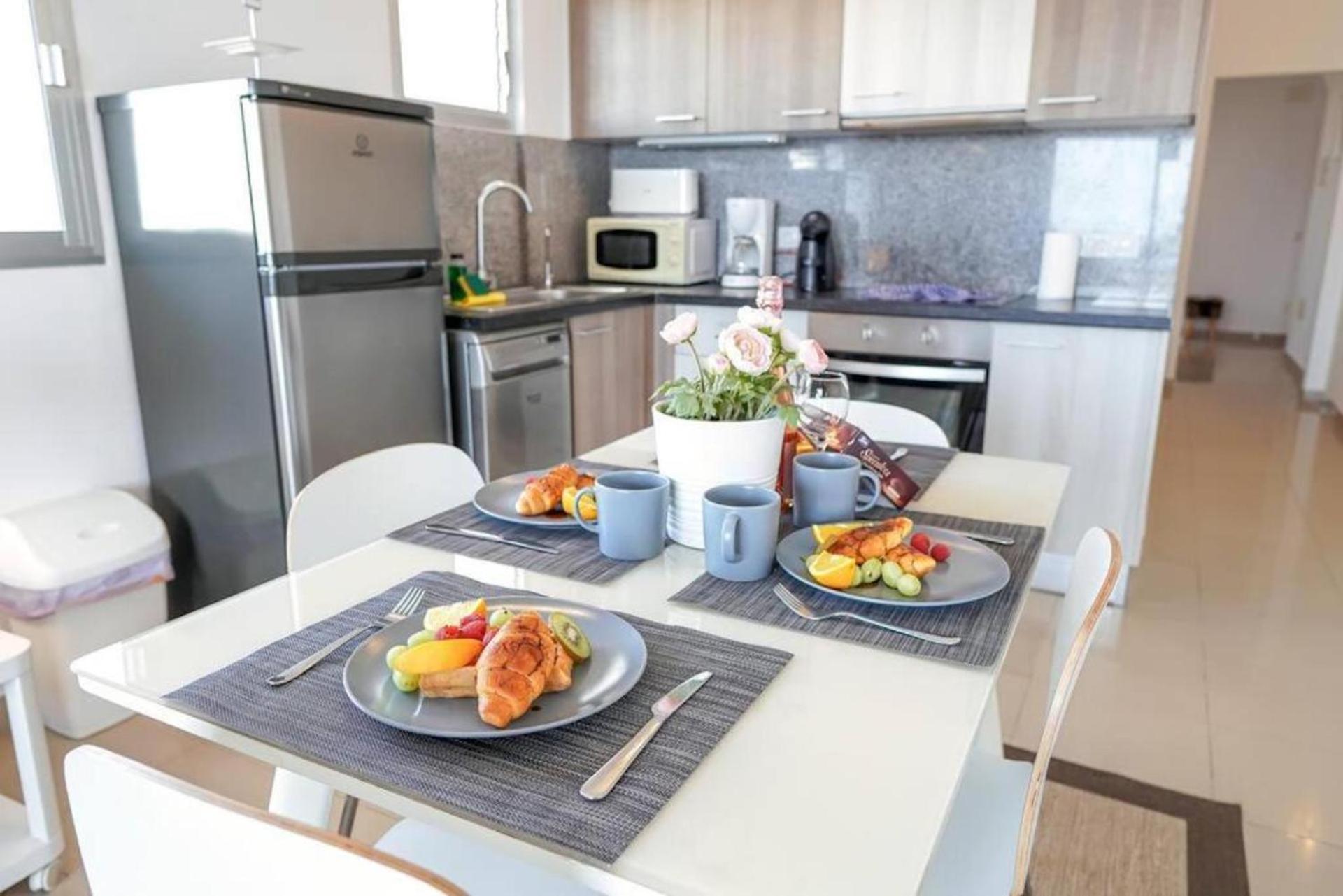 Amazing 2 Bedroom Flat With Beachfront And Pool, Paraiso Del Sur A306 プラヤ・パライソ エクステリア 写真