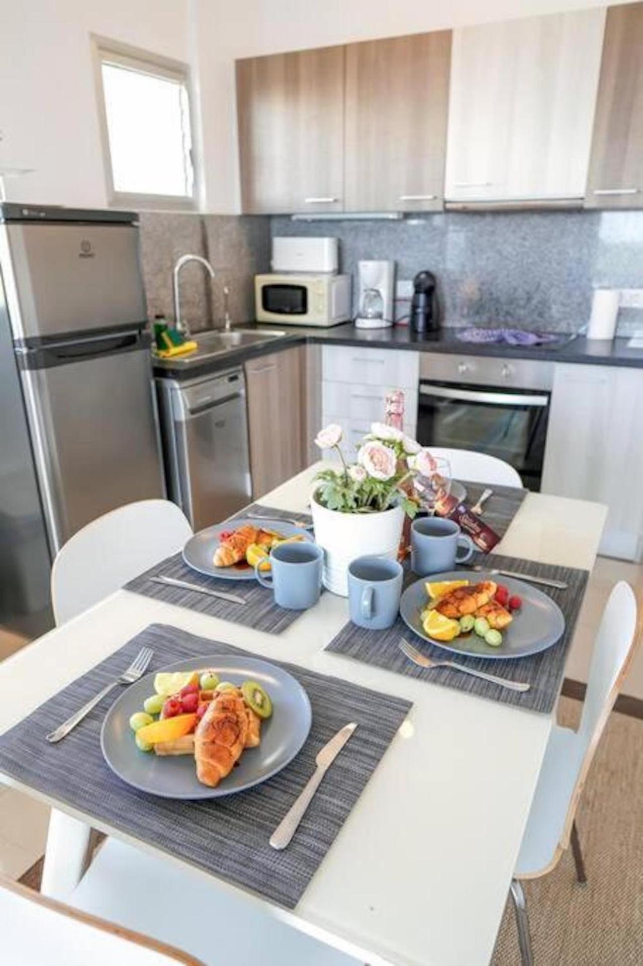 Amazing 2 Bedroom Flat With Beachfront And Pool, Paraiso Del Sur A306 プラヤ・パライソ エクステリア 写真